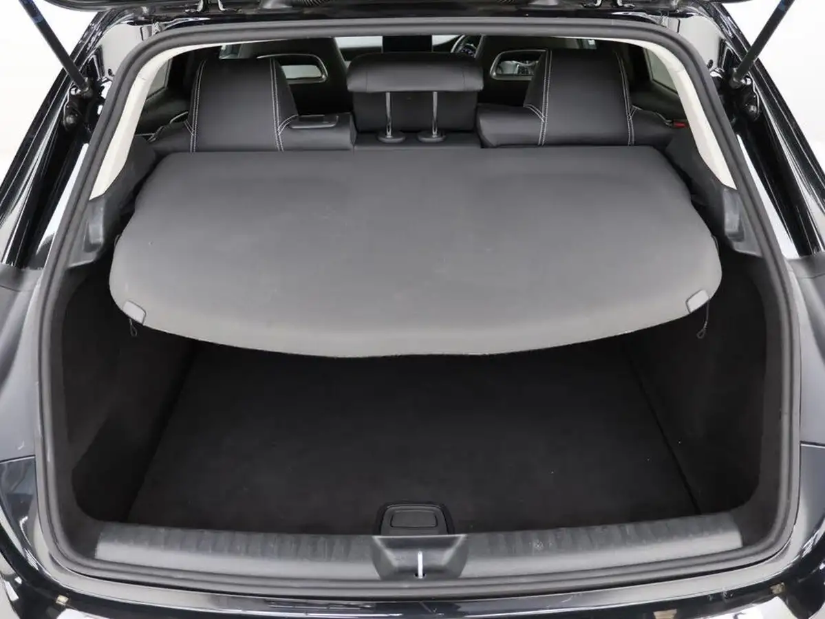 2019-mercedes-benz-gla-class-16-gla-180-urban-edition-7g-dct-big-24