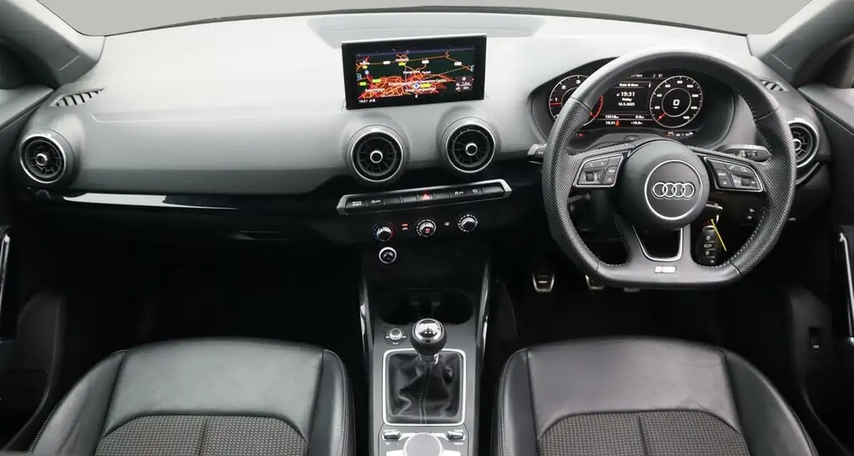 2019-audi-q2-16-30-tdi-black-edition-big-13