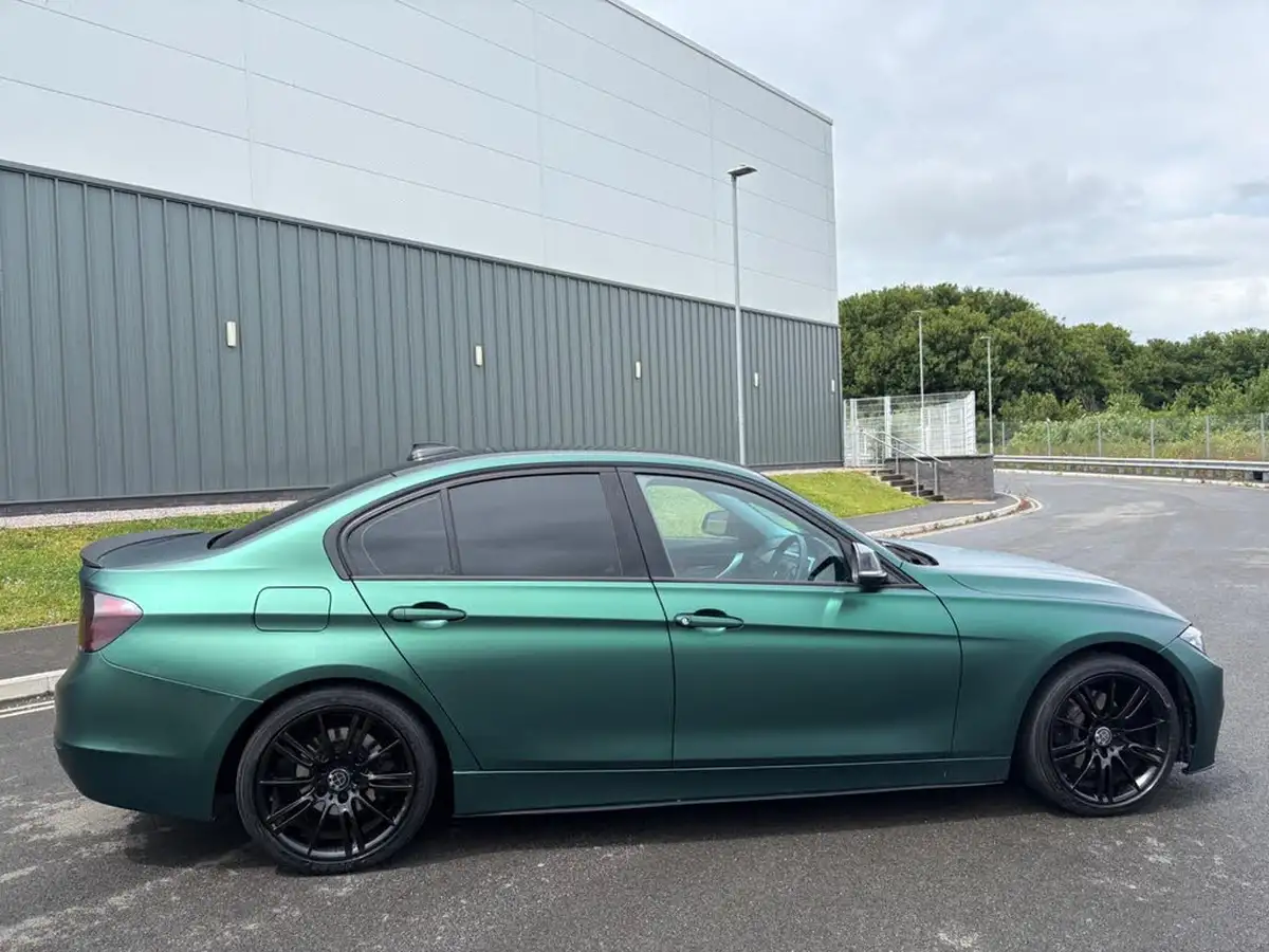 2012-bmw-3-series-20td-320d-sport-184bhp-ss-saloon-4d-big-9