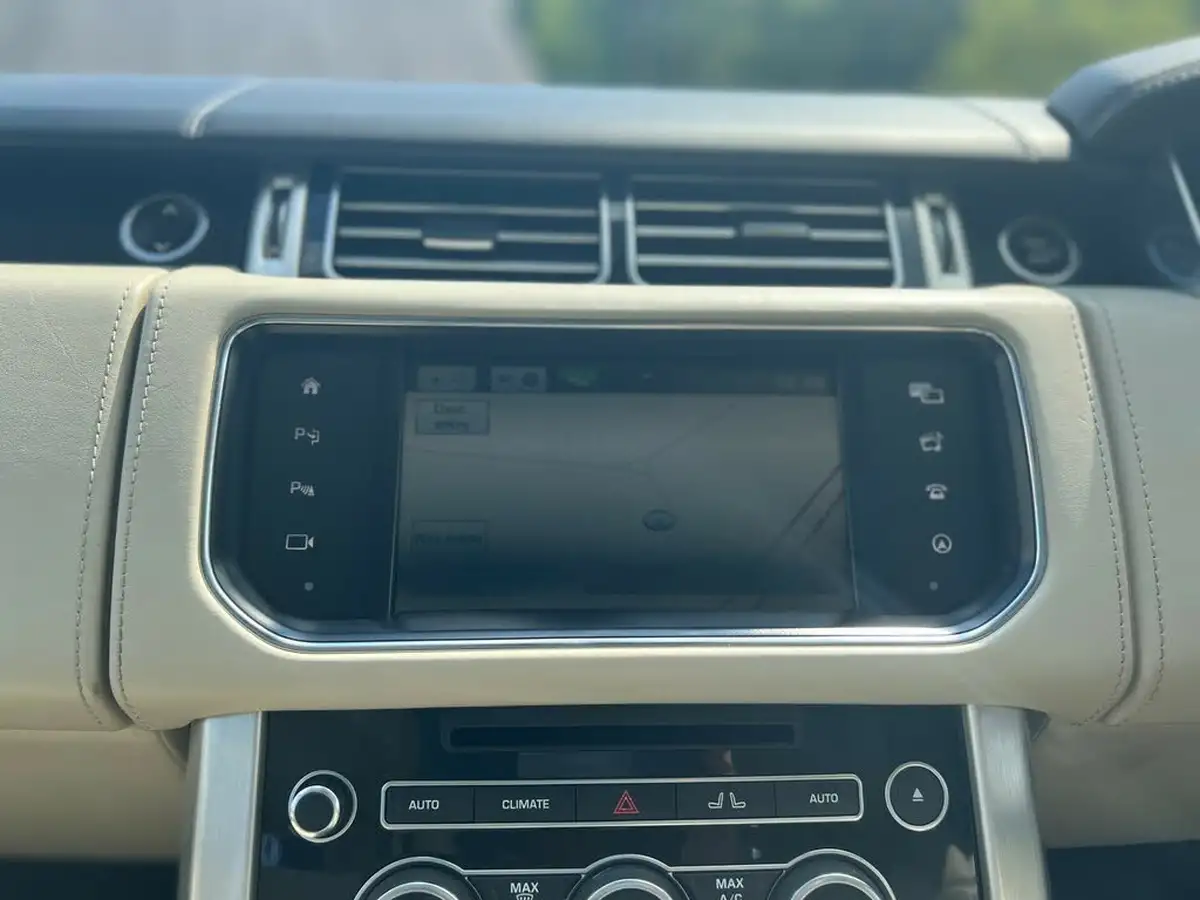 2016-land-rover-range-rover-44-sdv8-autobiography-44-sdv8-339bhp-awd-ss-big-32