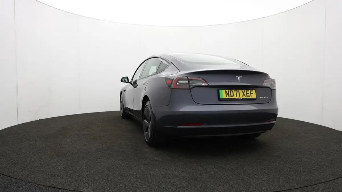 2021-tesla-model-3-e-long-range-awd-big-26