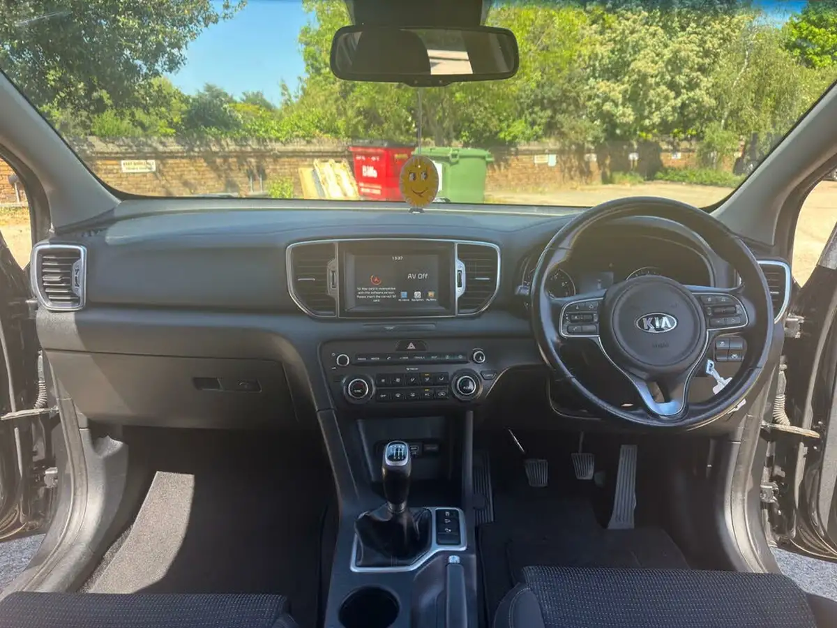 2017-kia-sportage-16-gdi-2-big-9