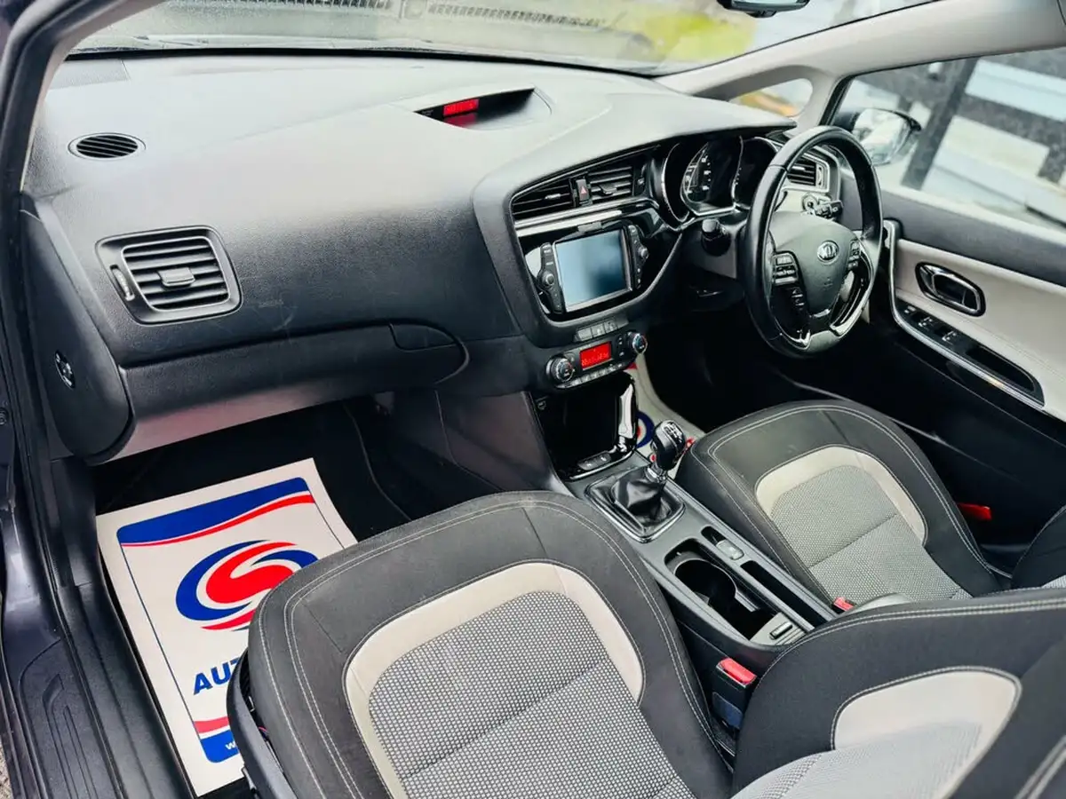2017-kia-ceed-16crdi-3-hatchback-big-26