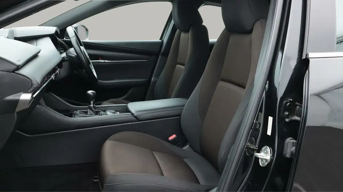 2022-mazda-mazda3-20-se-l-big-14