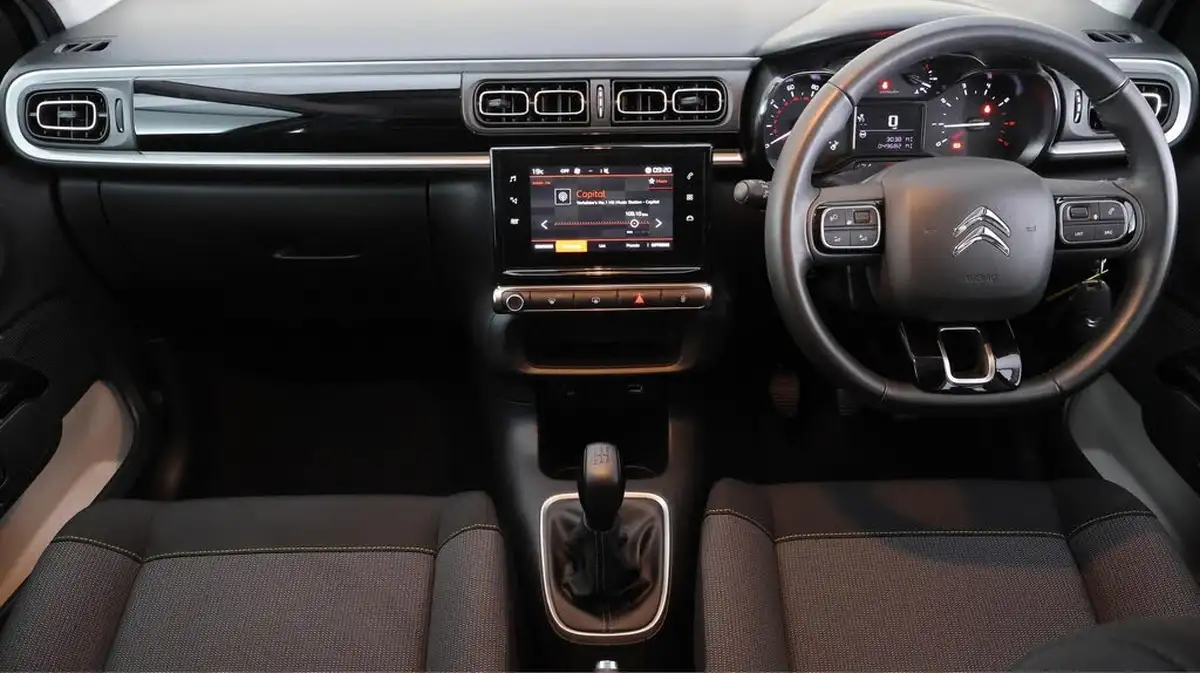 2020-citroen-c3-12-puretech-flair-83ps-big-12