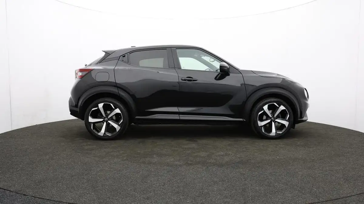 2021-nissan-juke-10-dig-t-tekna-big-40