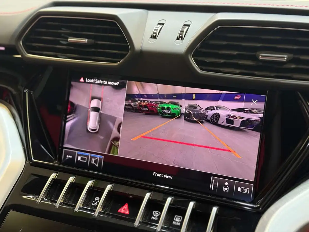 2019-lamborghini-urus-40-no-trim-big-23