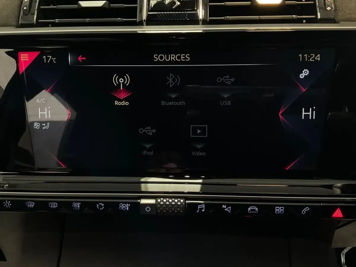 2019-ds-ds-7-crossback-20bluehdi-performance-line-big-56