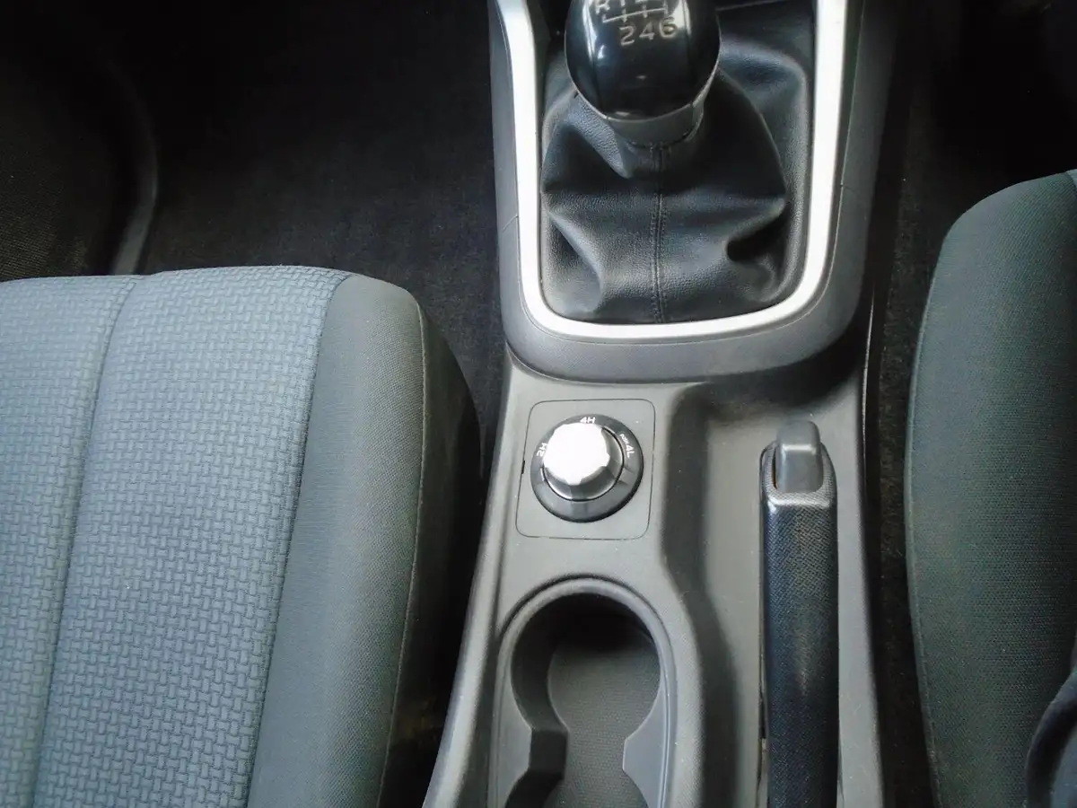 2013-isuzu-d-max-25td-eiger-big-17
