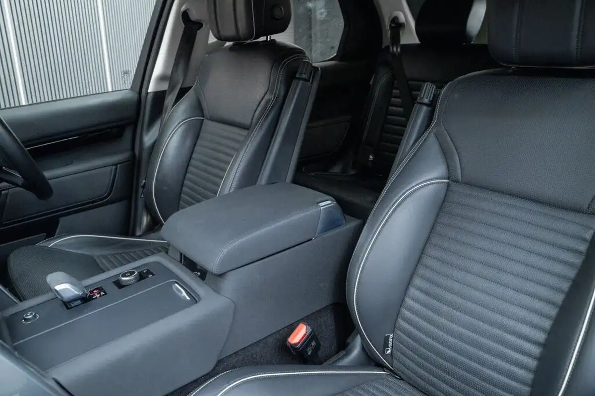 2021-land-rover-discovery-30-d300-commercial-hse-big-27