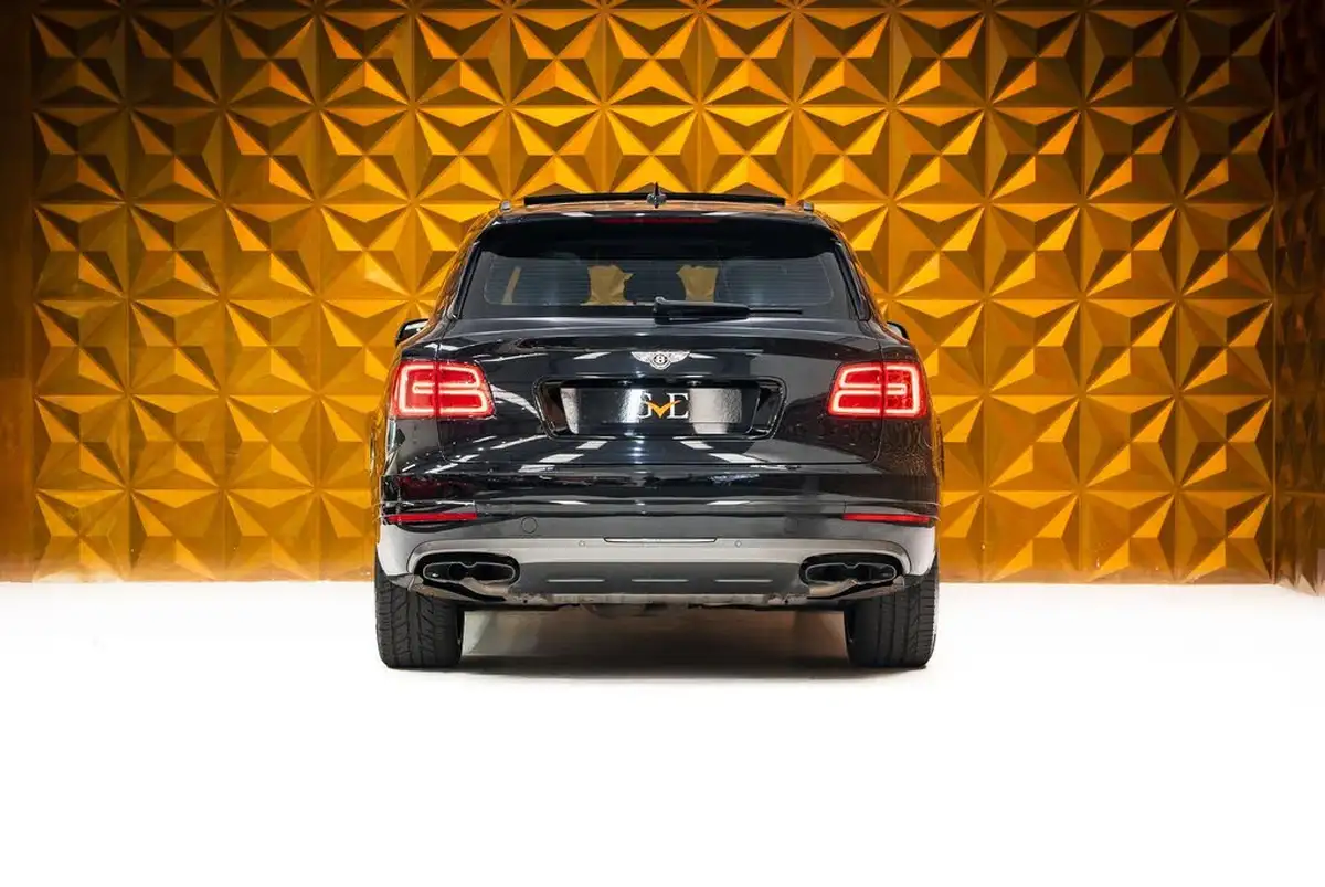 2019-bentley-bentayga-40-v8-big-5
