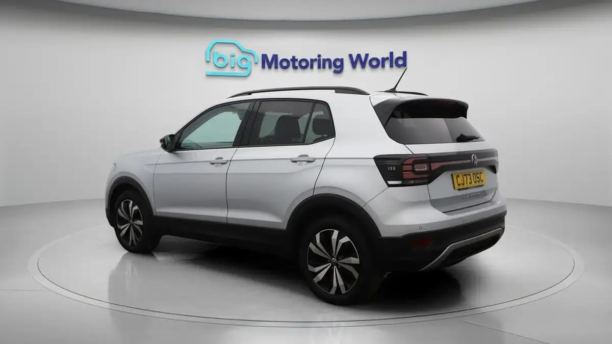 2023-volkswagen-t-cross-10-tsi-black-edition-110ps-dsg-big-5
