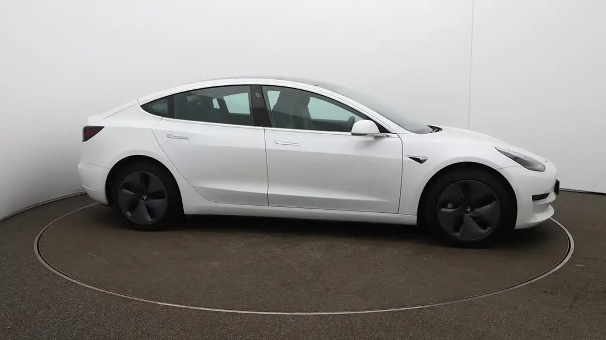 2020-tesla-model-3-e-standard-plus-big-48