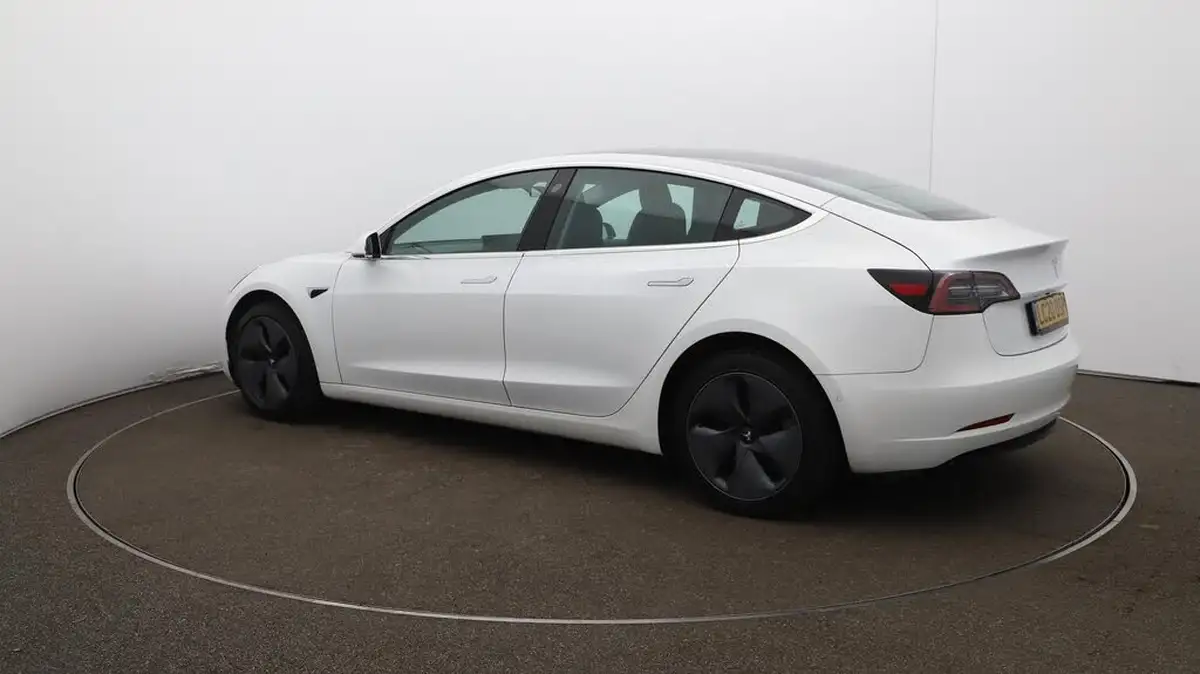 2020-tesla-model-3-e-standard-plus-big-24