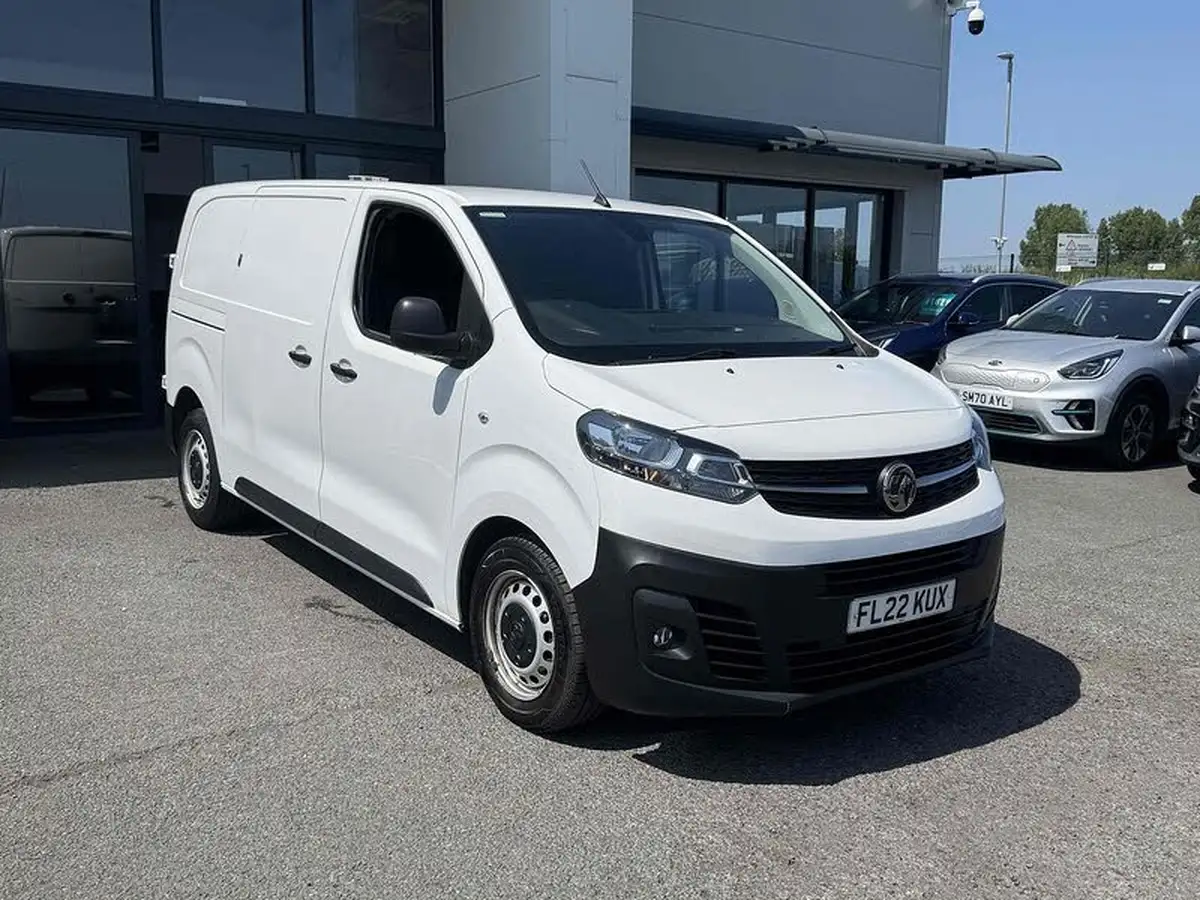2022-vauxhall-vivaro-20td-3100-l1h1-dynamic-big-32