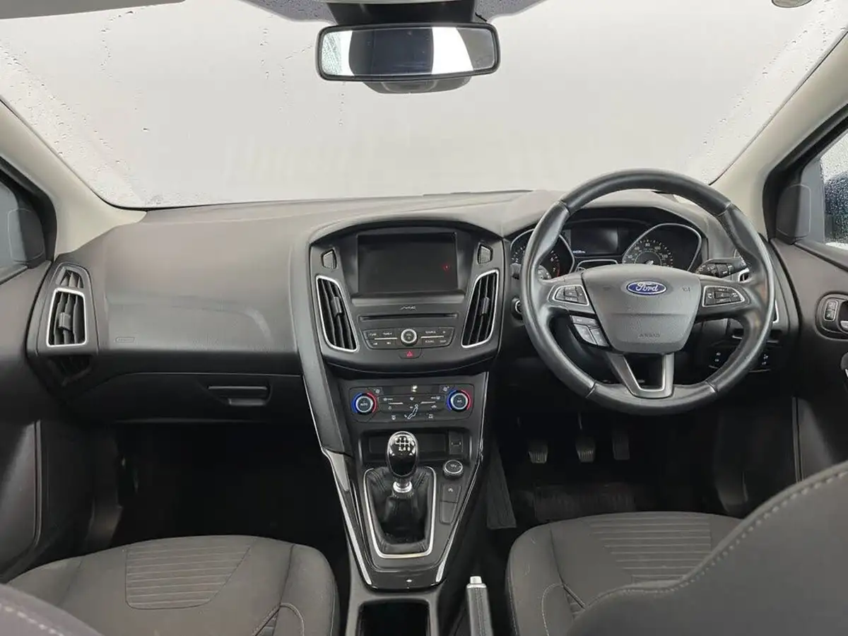 2017-ford-focus-10t-titanium-125ps-estate-big-9