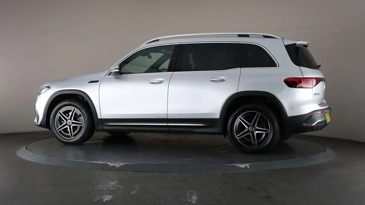 2022-mercedes-benz-eqb-e-eqb-350-amg-line-big-78