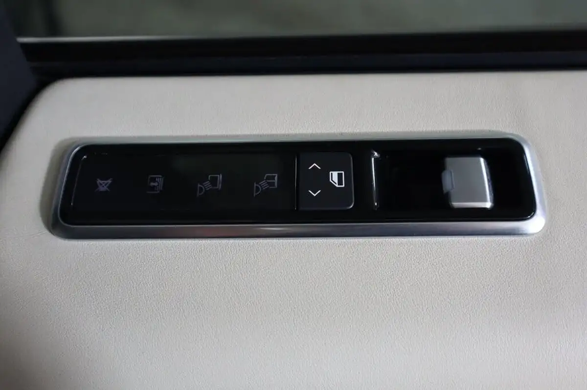 2019-land-rover-range-rover-44-sdv8-autobiography-lwb-big-17