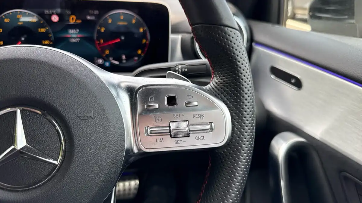 2019-mercedes-benz-a-class-20-a220-amg-line-premium-hatchback-5d-big-28