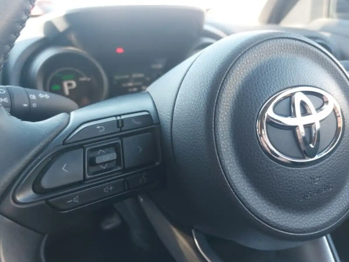 2022-toyota-yaris-cross-15-vvt-i-icon-big-15