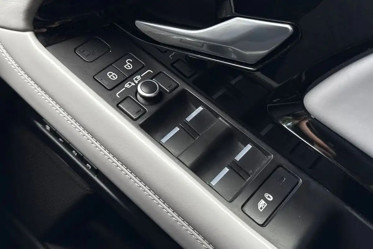 2020-land-rover-range-rover-evoque-15-p300e-r-dynamic-hse-309ps-1498cc-big-33