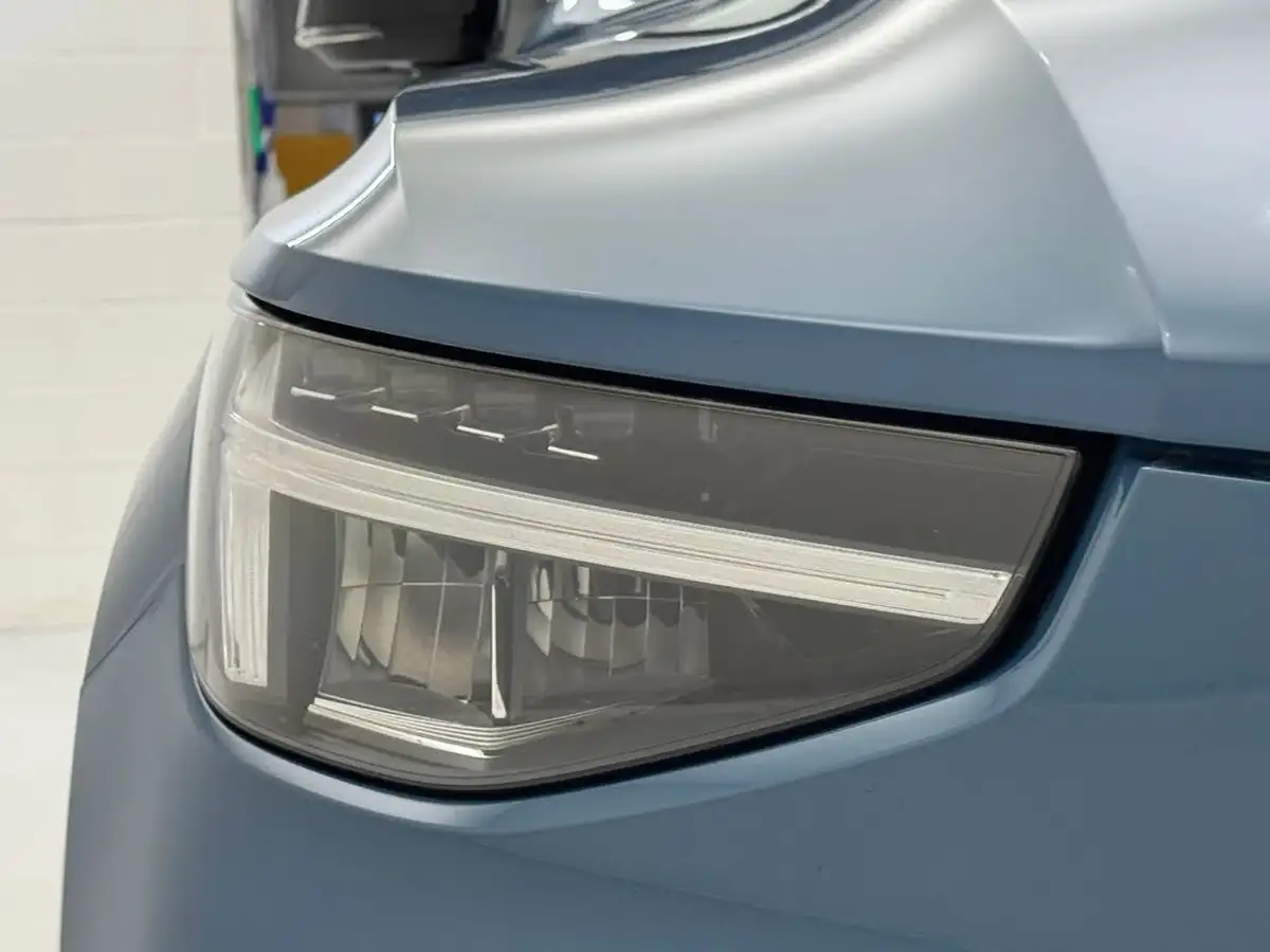 2024-volvo-xc40-20-b3-plus-big-38