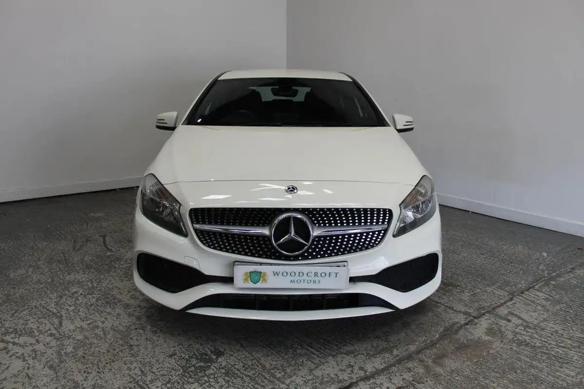 2017-mercedes-benz-a-class-15d-a180d-amg-line-ss-big-12