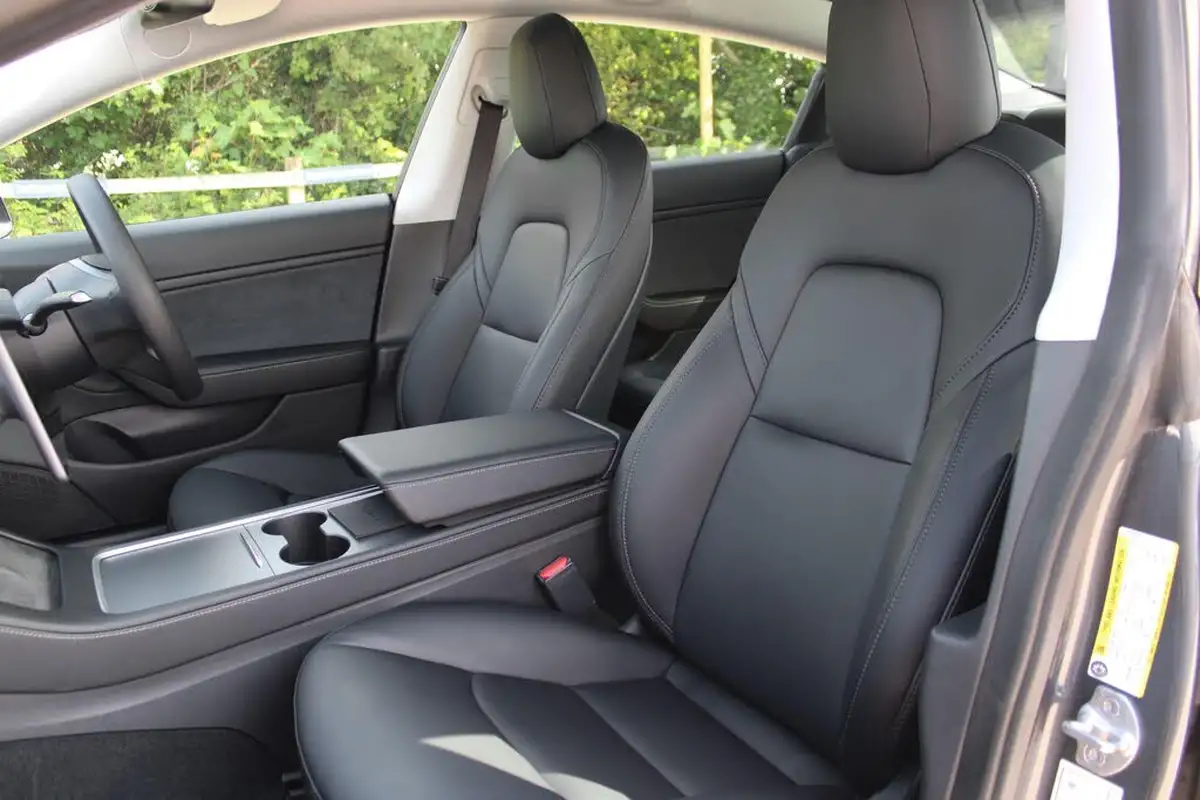 2020-tesla-model-3-e-long-range-big-18