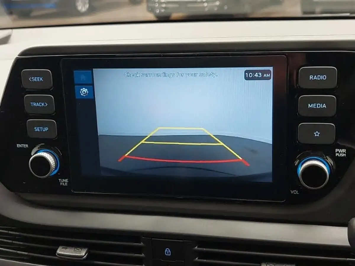 2024-hyundai-i20-10-t-gdi-advance-dct-big-13