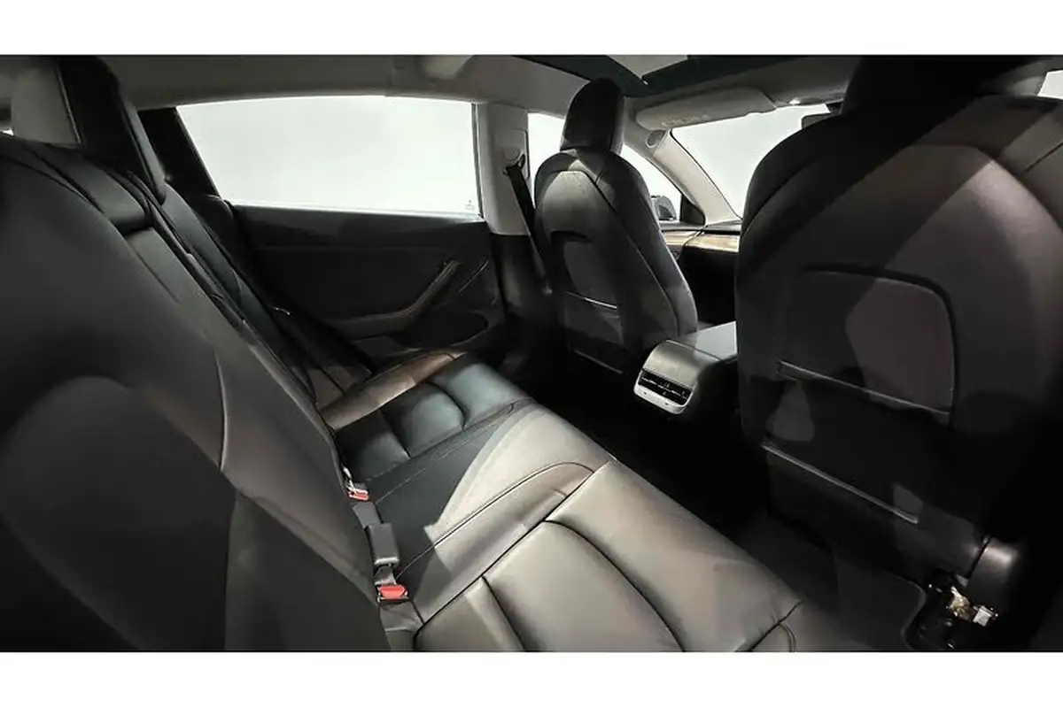 2021-tesla-model-3-e-long-range-4x4-big-23
