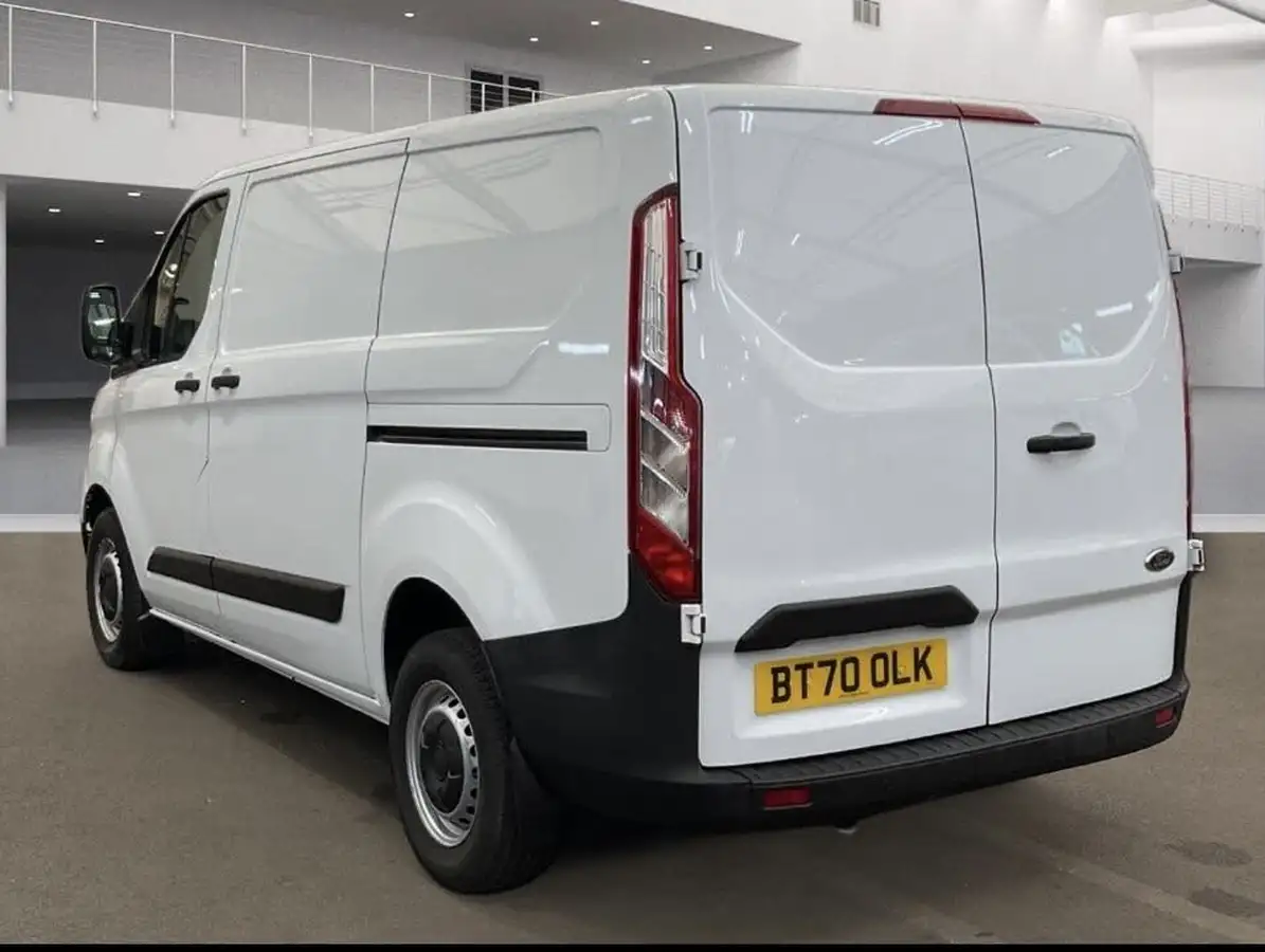 2020-ford-transit-custom-20tdci-300-l1h1-leader-105pseu6dt-panel-van-big-2