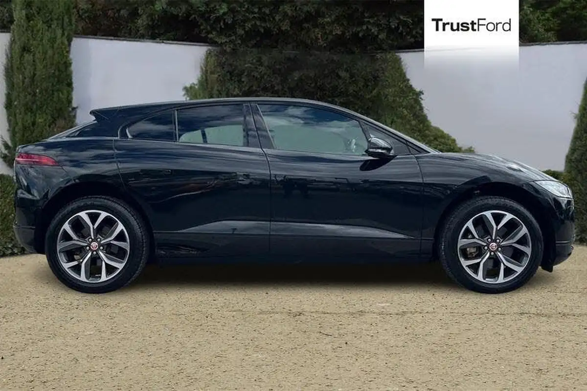 2022-jaguar-i-pace-ev400-hse-black-big-2