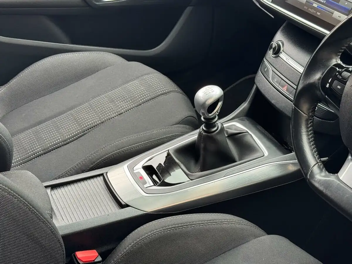 2016-peugeot-308-16-bluehdi-allure-16-bluehdi-big-20