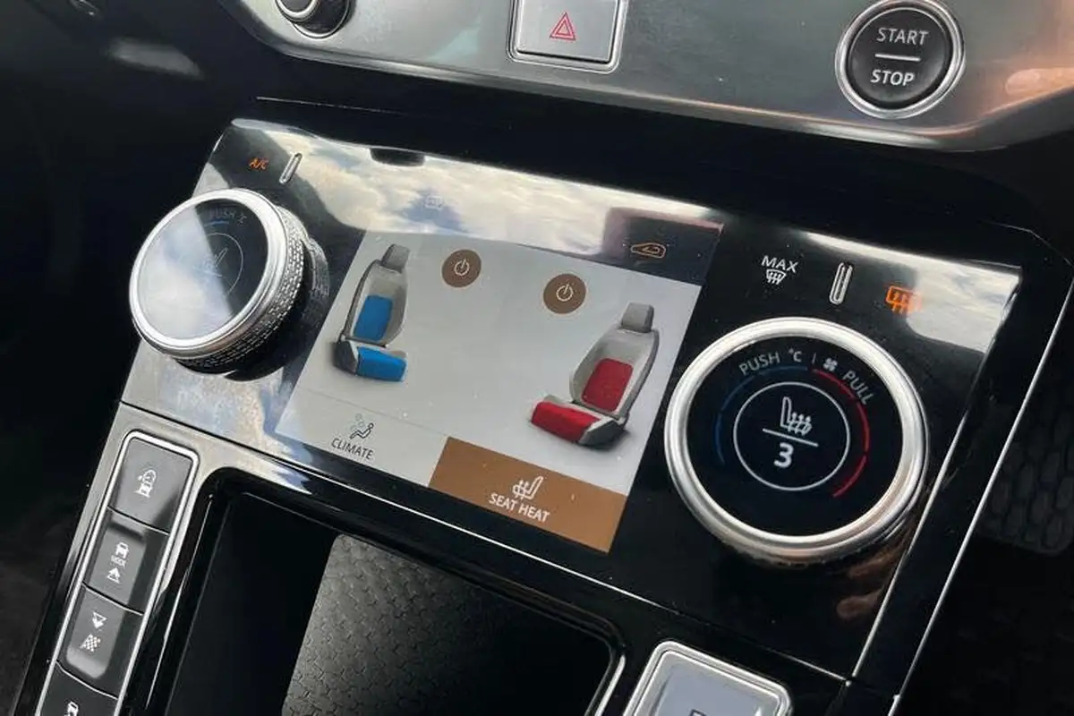 2022-jaguar-i-pace-ev400-hse-black-big-30