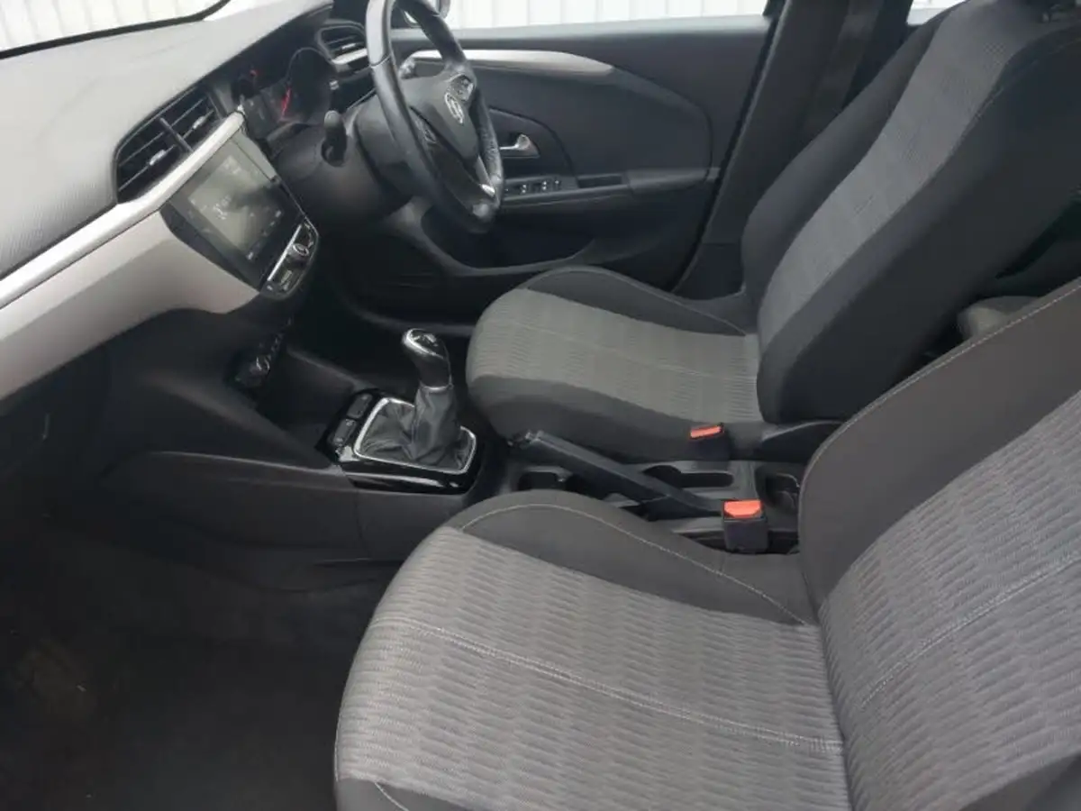 2022-vauxhall-corsa-12i-design-big-4