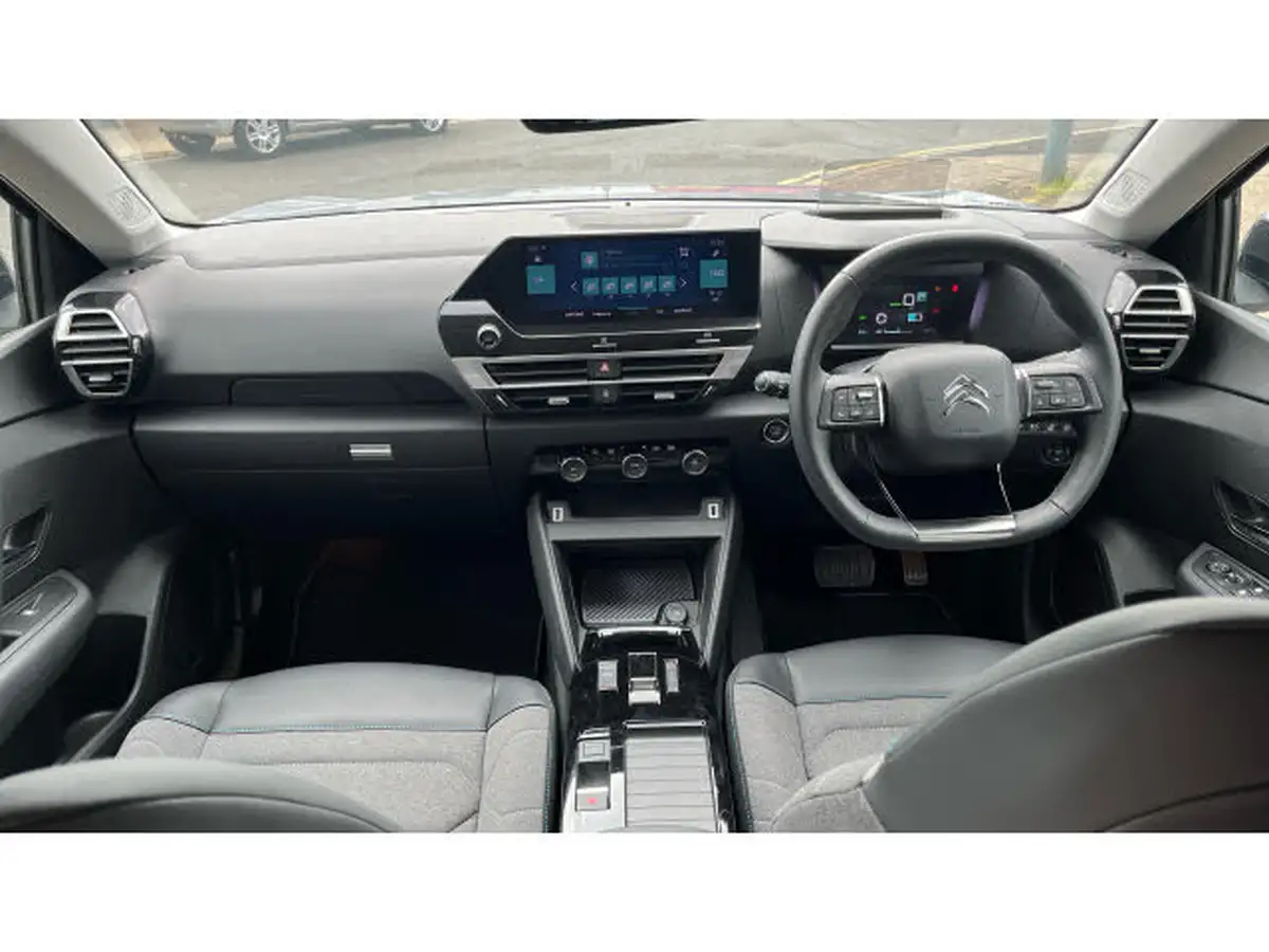 2022-citroen-c4-e-shine-big-9