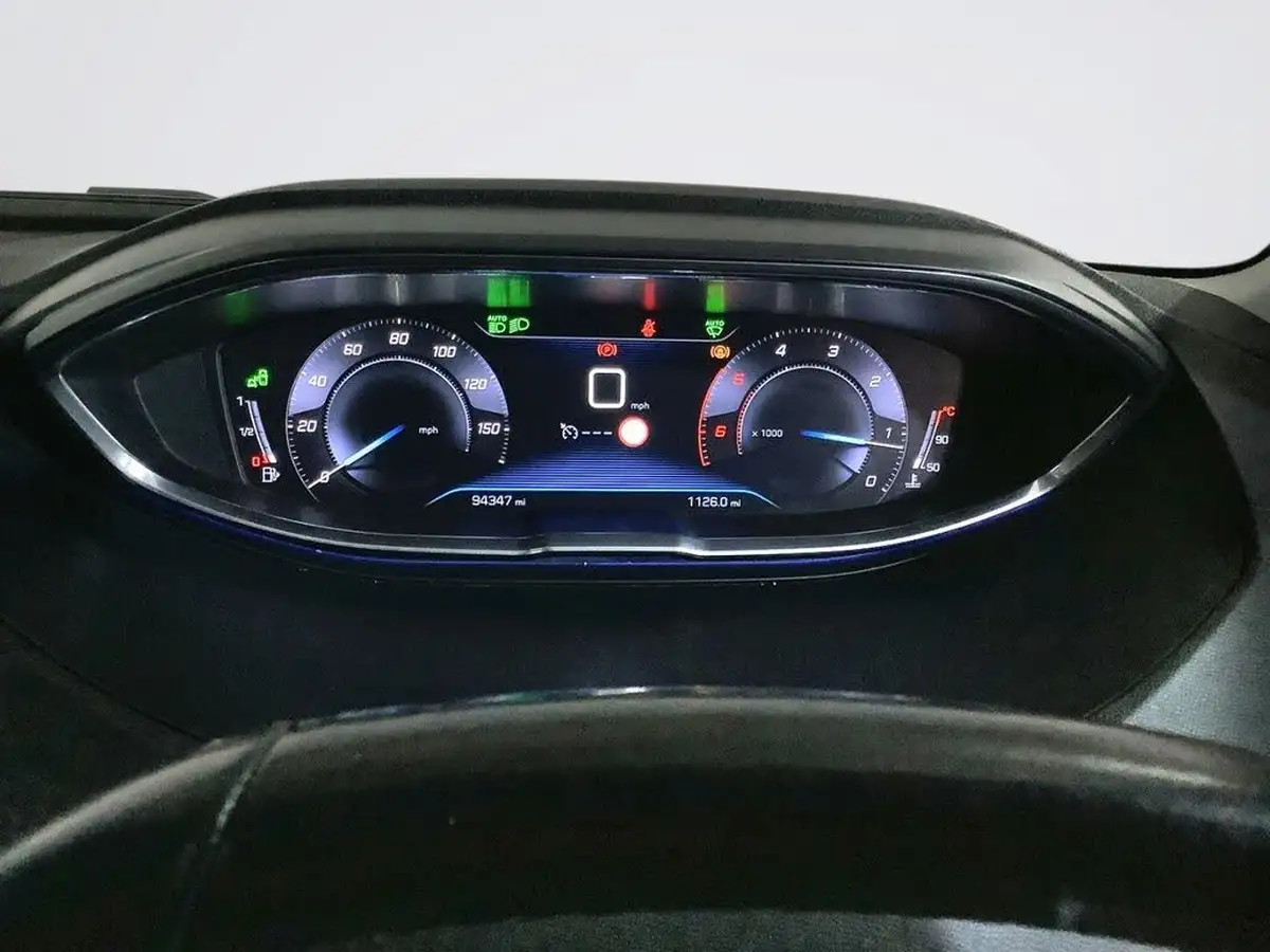 2018-peugeot-5008-suv-16-bluehdi-allure-big-18