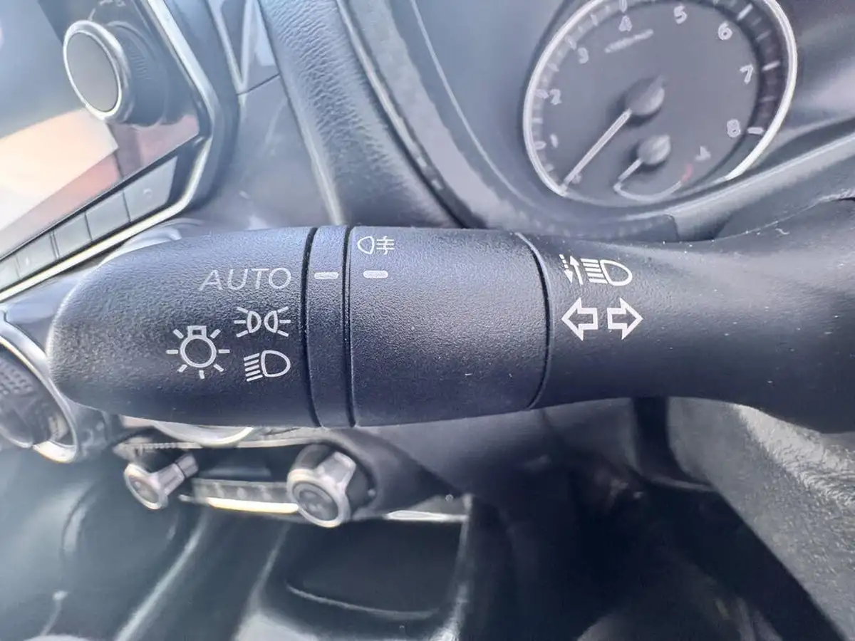 2024-nissan-juke-10-dig-t-n-connecta-big-25