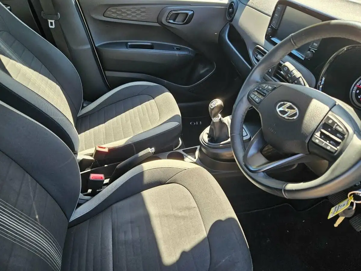 2020-hyundai-i10-10-se-connect-big-22