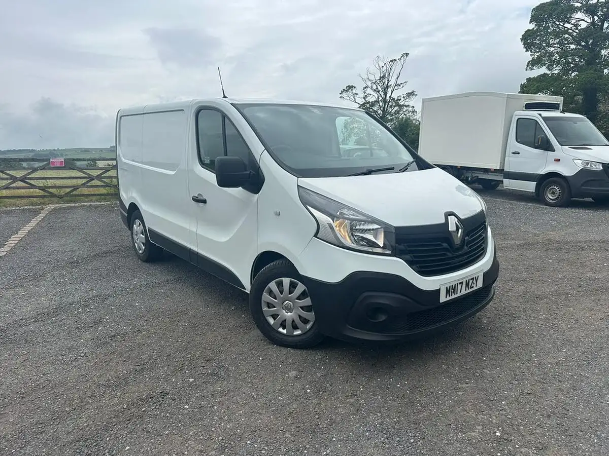 2017-renault-trafic-16dci-sl29-120-business-e6-panel-big-7