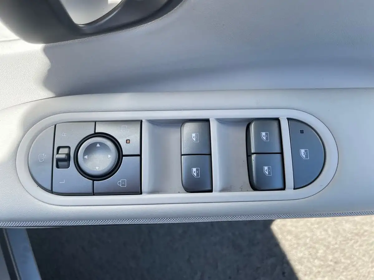 2024-hyundai-ioniq-5-e-ultimate-228ps-84kwh-tech-pack-max-rwd-big-19