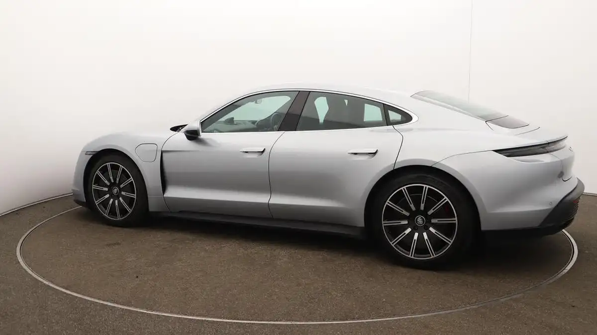 2020-porsche-taycan-e-4s-530ps-big-49