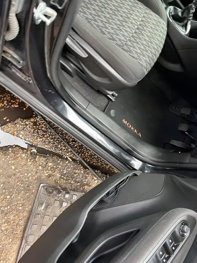 2013-vauxhall-mokka-16-exclusiv-big-49