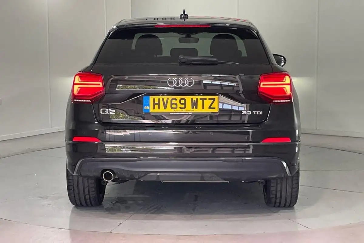 2019-audi-q2-16-30-tdi-black-edition-big-8