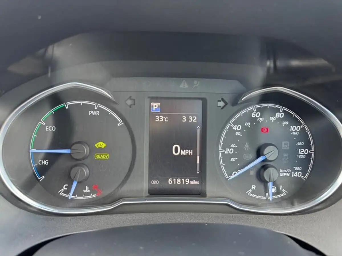 2018-toyota-yaris-15-vvt-i-icon-navi-hybrid-big-16