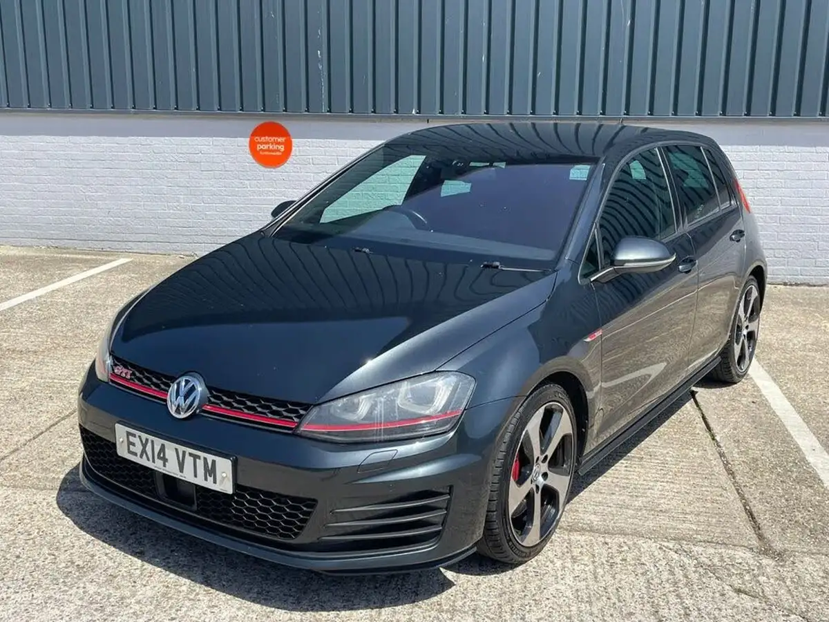 2014-volkswagen-golf-20-gti-230ps-performance-pk-hatchback-5d-dsg-big-64