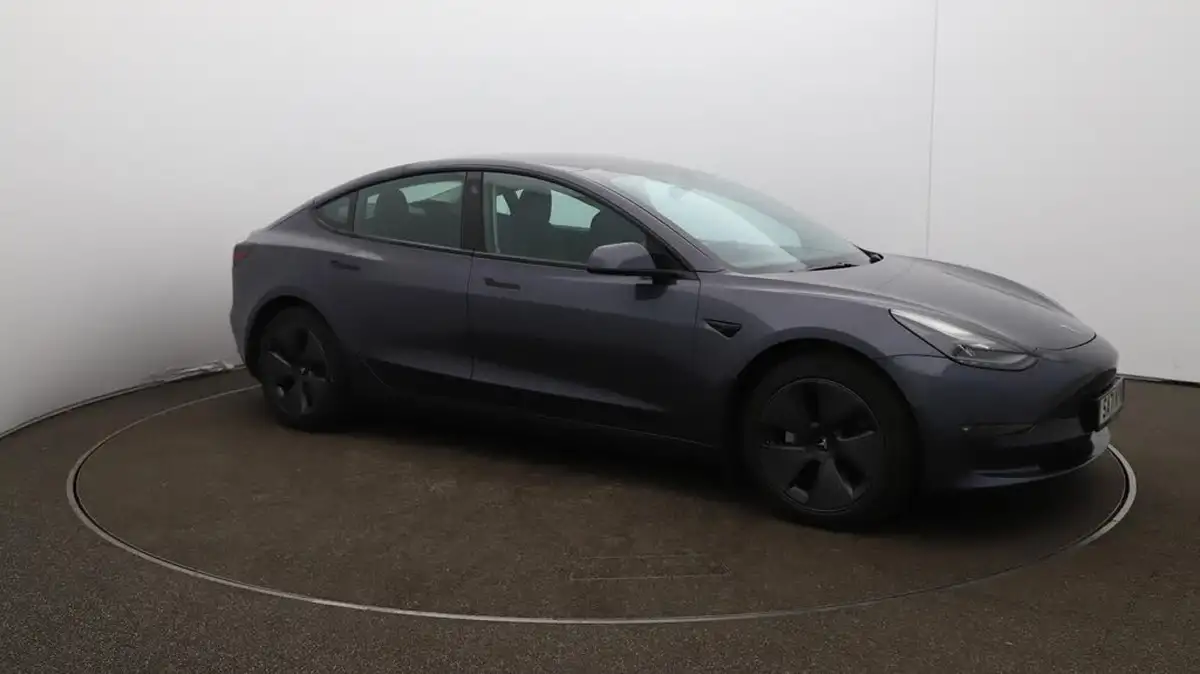 2021-tesla-model-3-e-long-range-awd-big-44