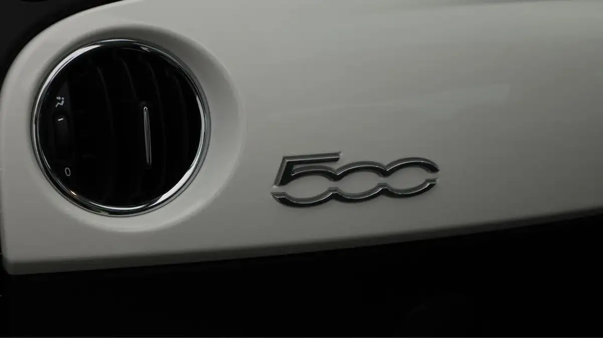 2020-fiat-500-12-lounge-dualogic-big-21