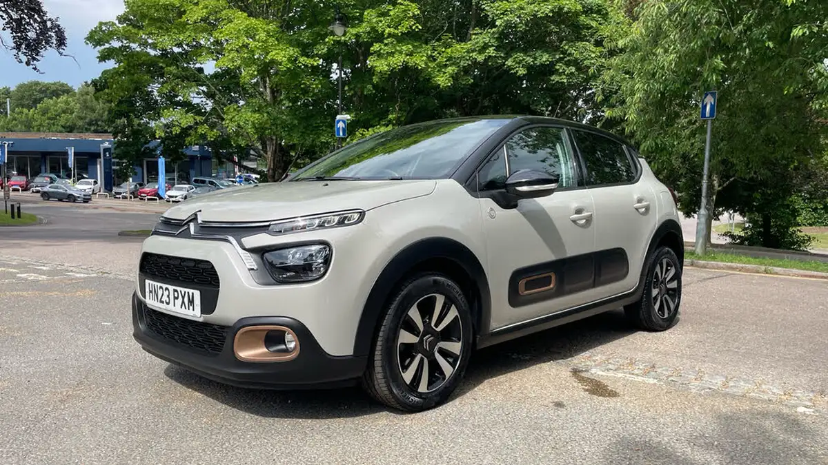 2023-citroen-c3-12-puretech-c-series-edition-110ps-ss-eat6-big-6