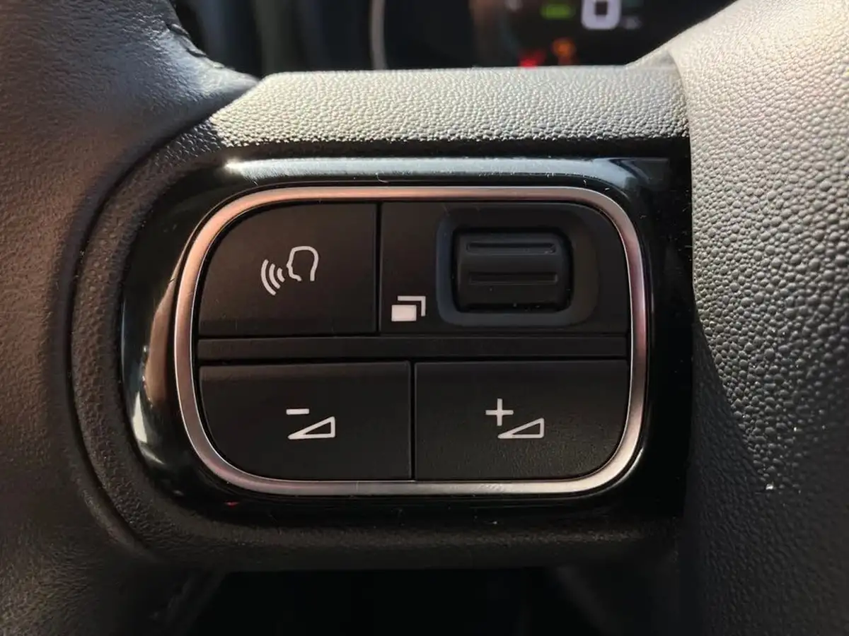 2023-citroen-berlingo-e-flair-xtr-m-size-big-18